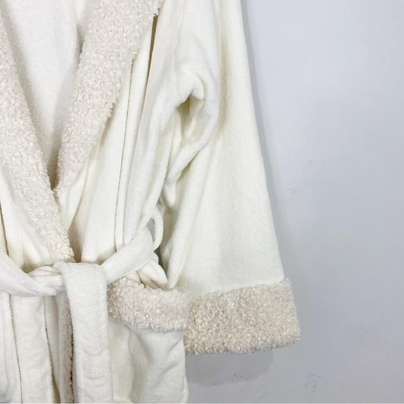 POTTERY BARN New Teddy Faux Fur Trim Robe Ivory Hood - Picture 4 of 10